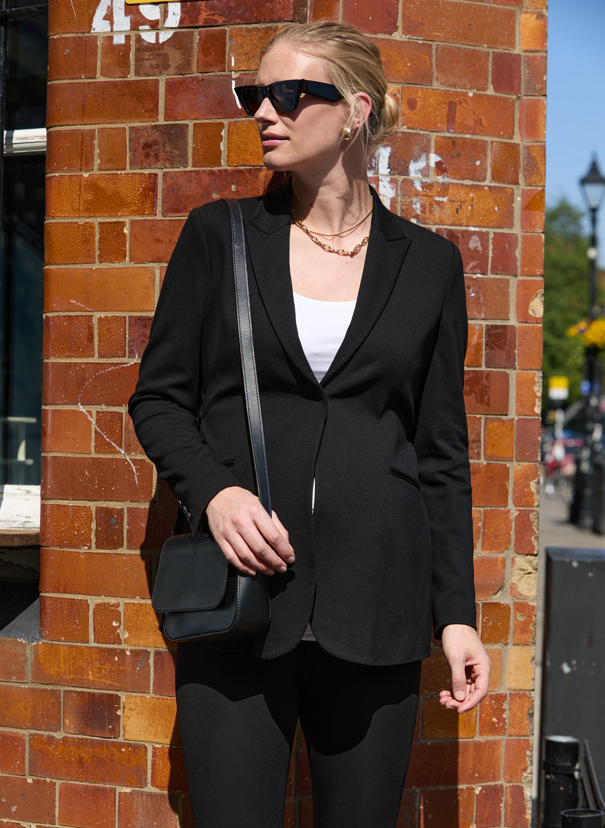 Lisbeth Maternity Blazer Caviar Black Isabella Oliver