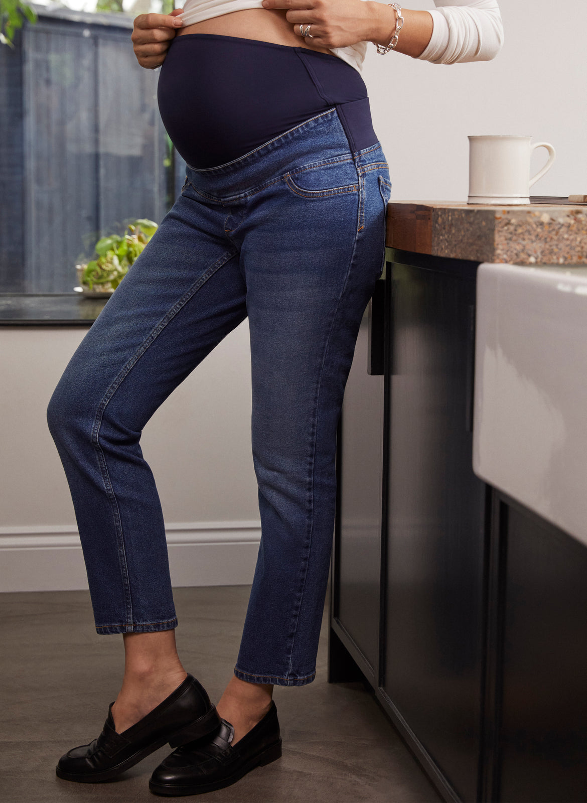 Over the Bump Organic Maternity Boyfriend Jeans to Rent – Isabella