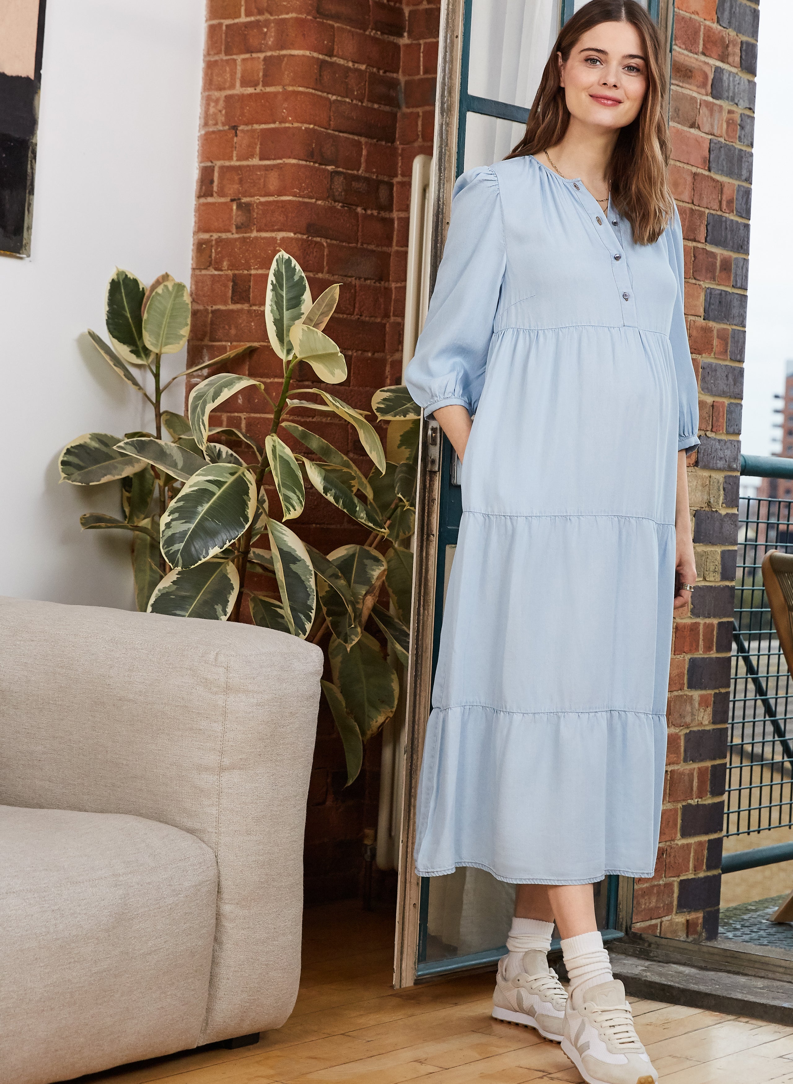 Raffa Chambray Maternity Dress with Tencel™ to Rent