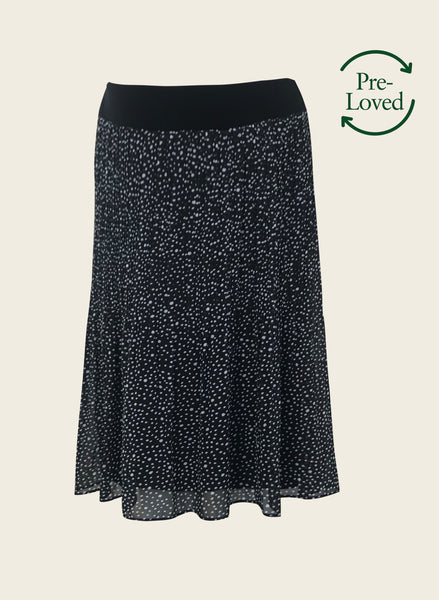 Pre-Loved Pleated Maternity Skirt by Seraphine – Isabella Oliver UK